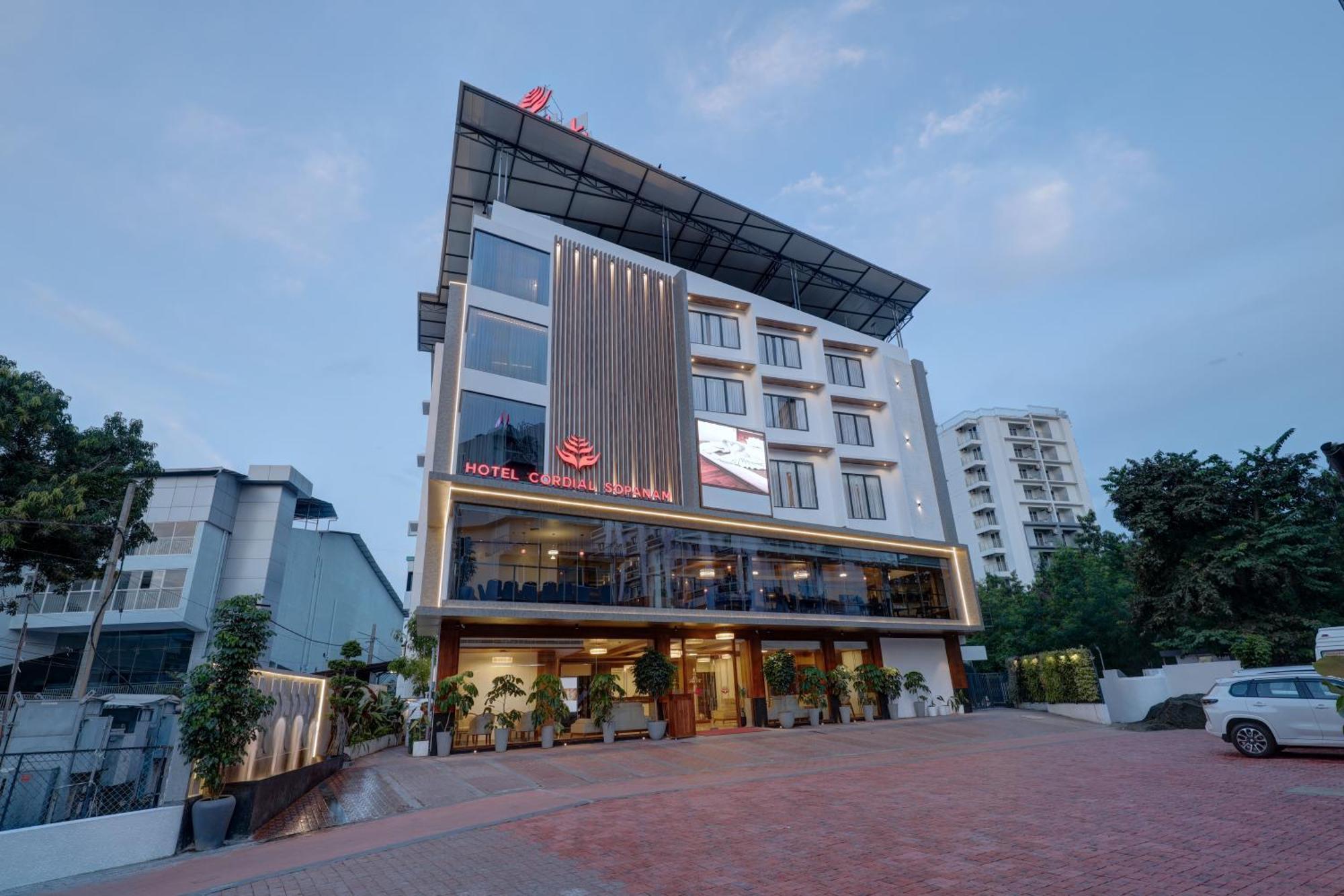 Hotel Cordial Sopanam Thiruvananthapuram Екстериор снимка