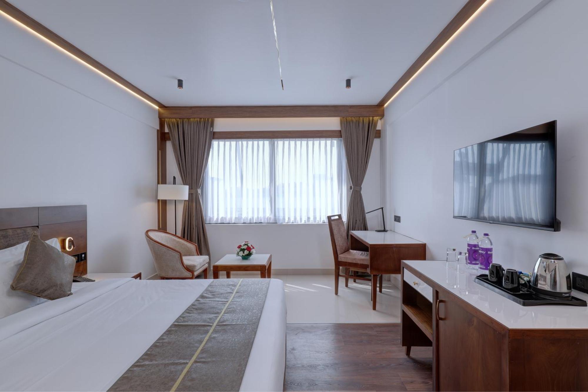 Hotel Cordial Sopanam Thiruvananthapuram Екстериор снимка