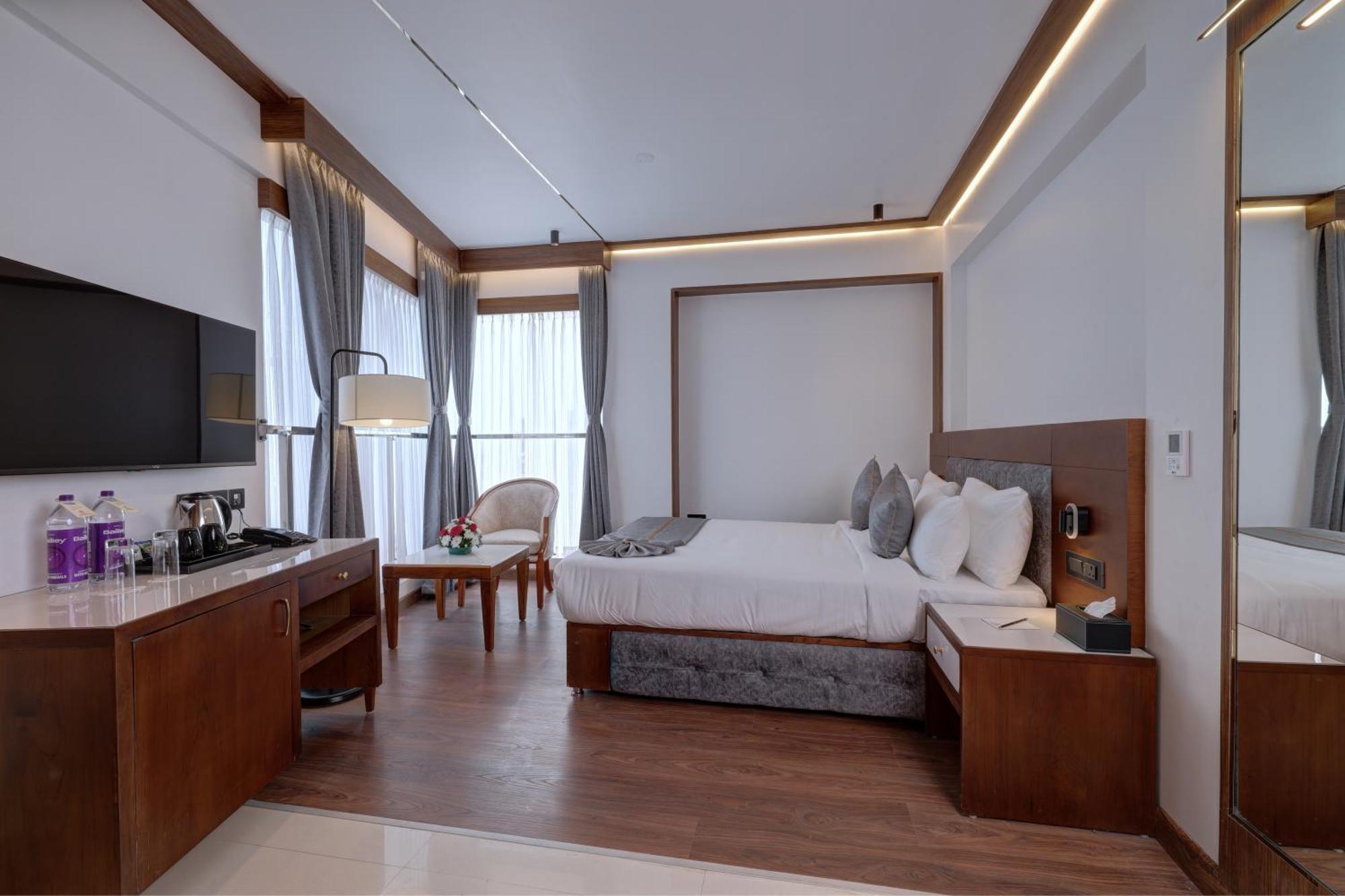 Hotel Cordial Sopanam Thiruvananthapuram Екстериор снимка